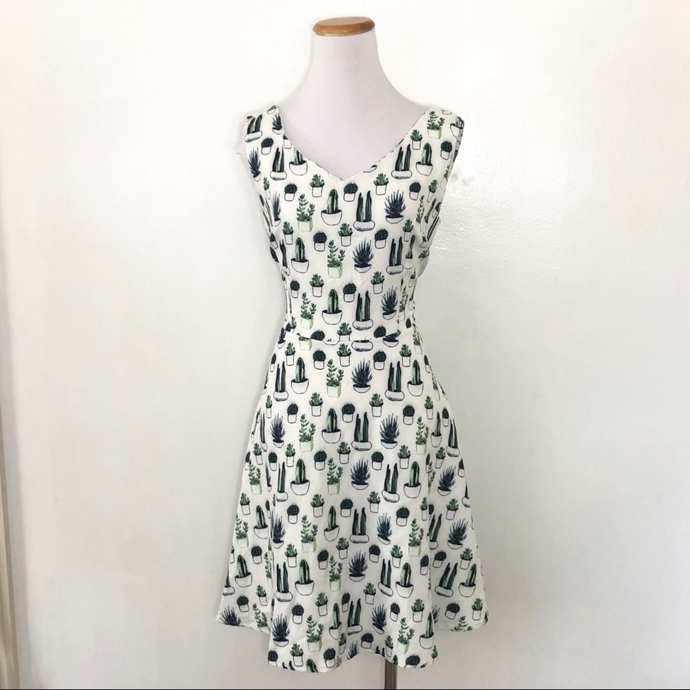 Stylish White and Green Sleeveless Dress